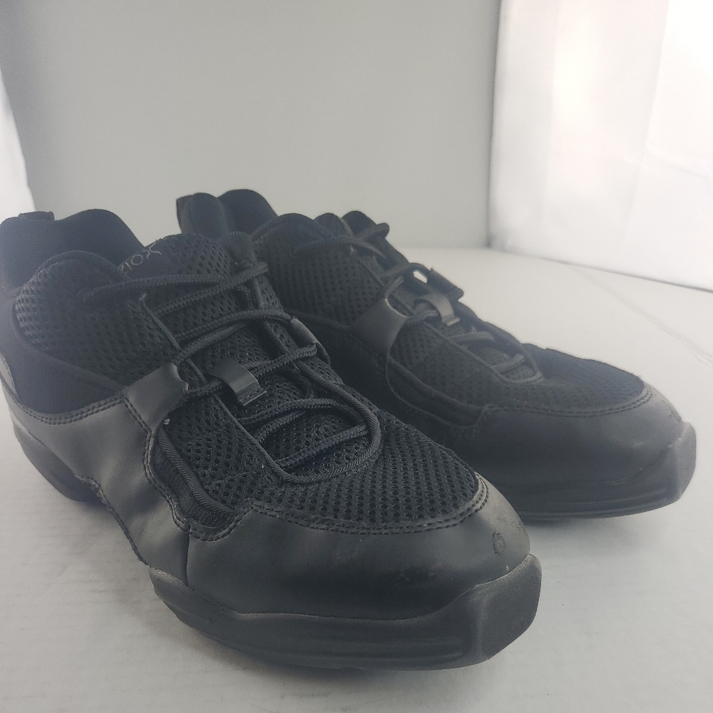 Capezio Women's Black Fierce Dansneaker Sz 9 US 81